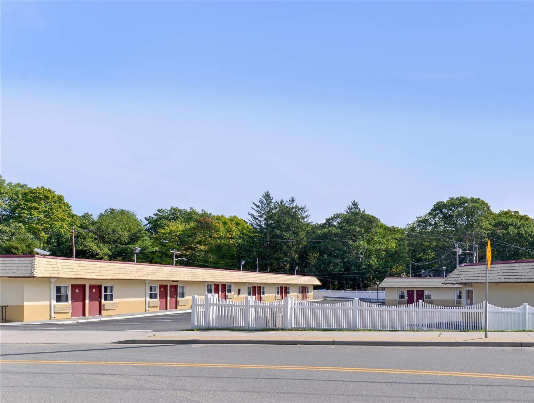 موتيل Port Jefferson Station أمريكاز بيست فاليو إن بورت جيفرسون ستيشن لونج آيلاند المظهر الخارجي الصورة